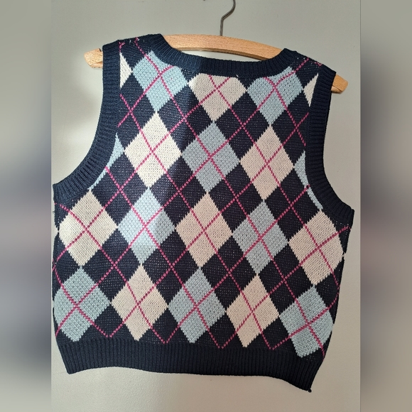 New argyle knit vest - Picture 2 of 4